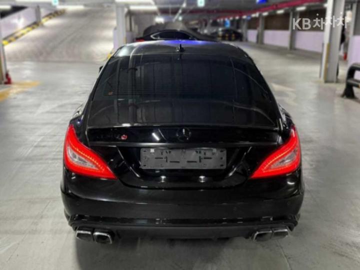 Mercedes-Benz CLS-Class W218 CLS63 AMG W218 5