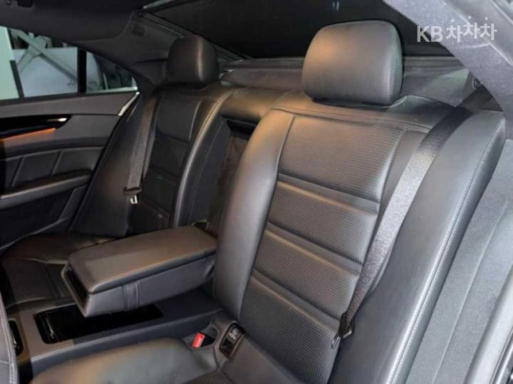 Mercedes-Benz CLS-Class W218 CLS63 AMG W218 9