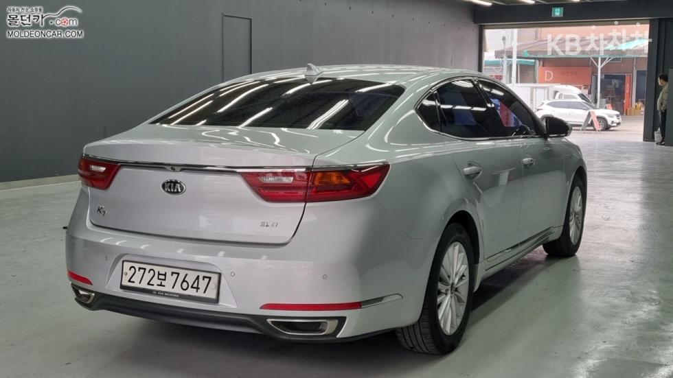 2018 - kia k7