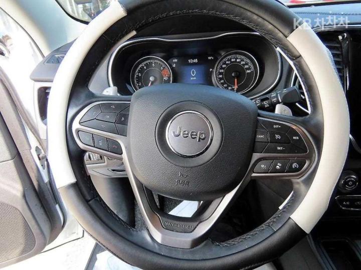 Jeep Cherokee KL 2.4 Gasoline AWD Base Type 9