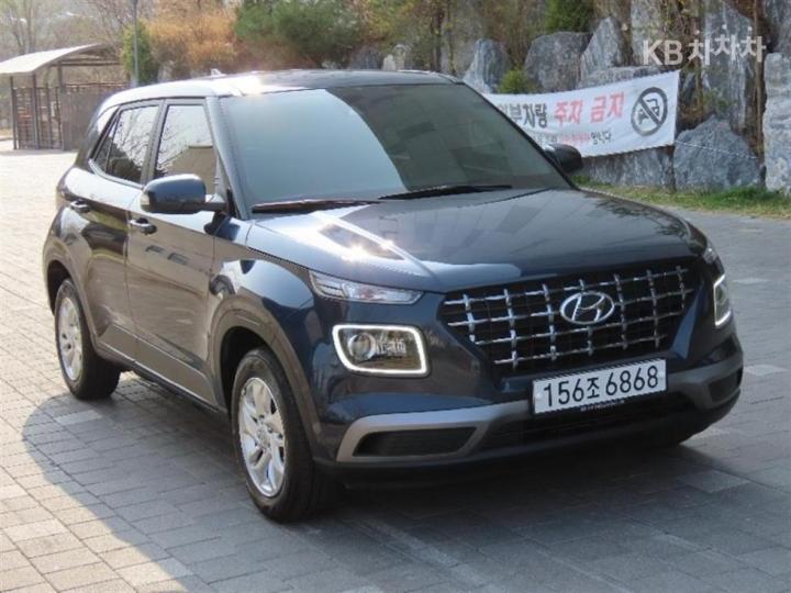Hyundai Venue Gasoline 1.6 Modern 3