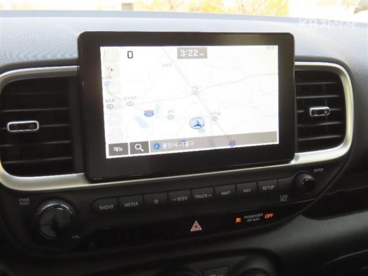 Hyundai Venue Gasoline 1.6 Modern 9