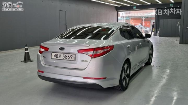 Kia K5 Hybrid Noblesse 3