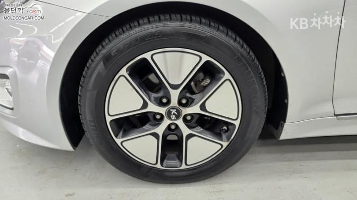 Kia K5 Hybrid Noblesse 7