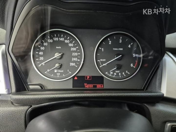 BMW 2 Series Active Tourer F45 Joy 7