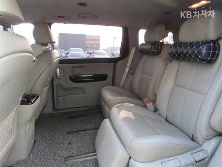 Kia Carnival 3.3 Gasoline Limousine President 7