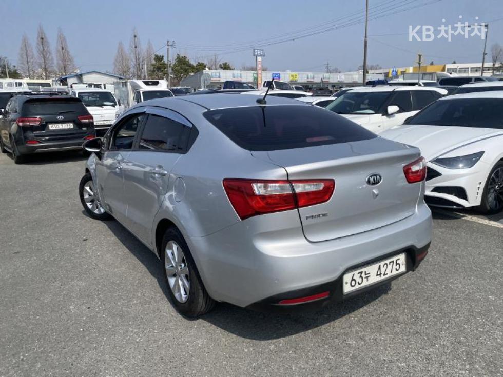 2014 - kia pride