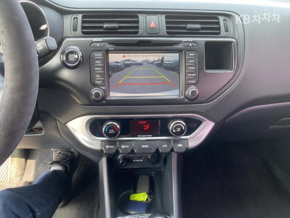 2014 - kia pride