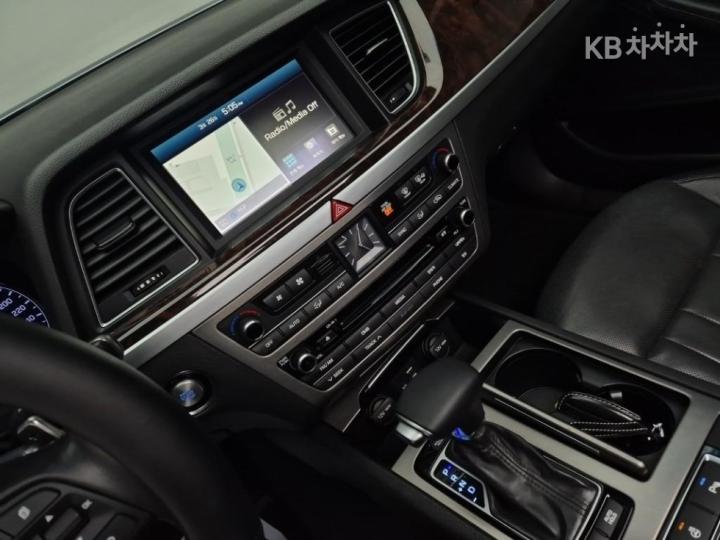 Hyundai Genesis DH G330 Modern 10