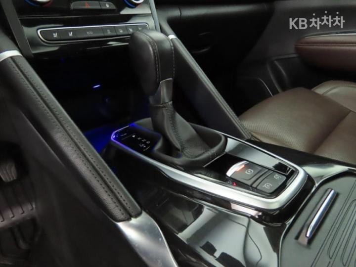 Renault QM6 2.0 4WD RE Signature 10