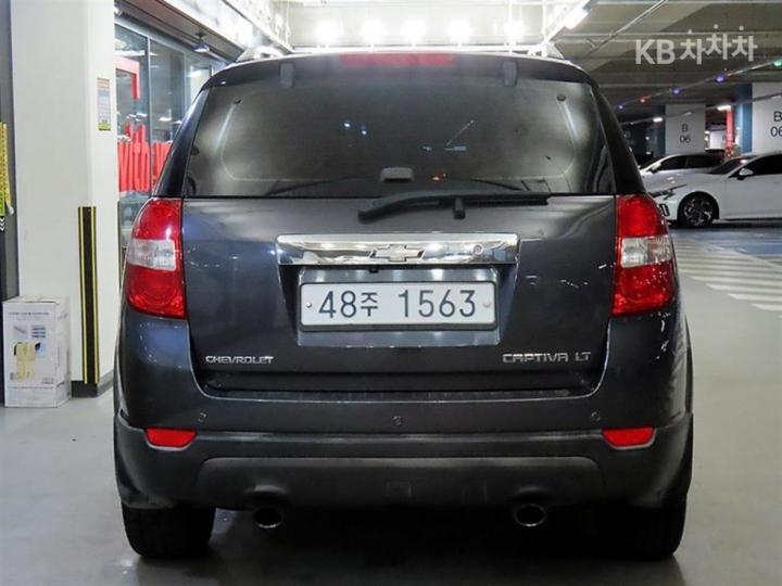 Chevrolet Captiva 2WD LT 6