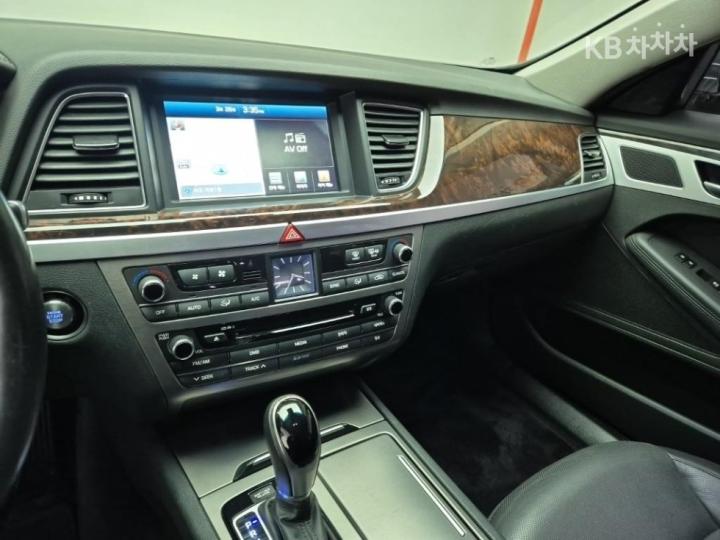 Hyundai Genesis DH G330 Modern 9