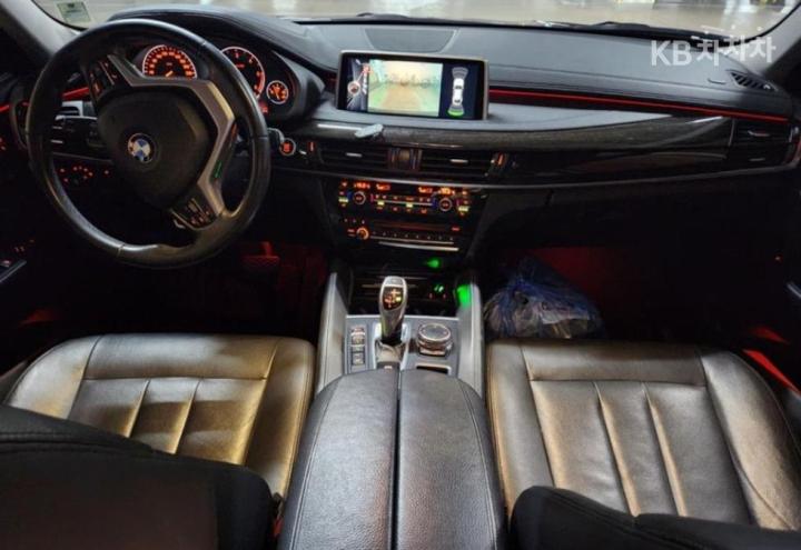 BMW X6 F16 xDrive 30d Base Type 8