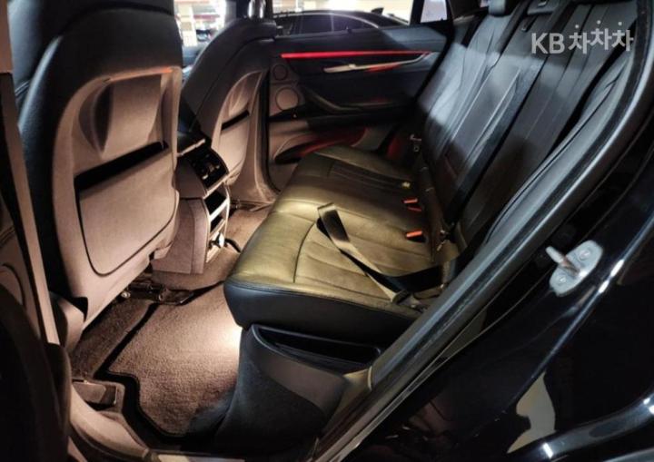 BMW X6 F16 xDrive 30d Base Type 9