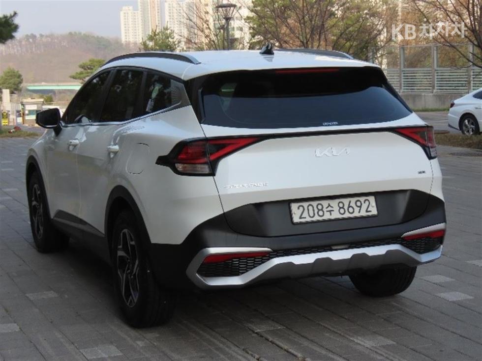 2023 - kia sportage