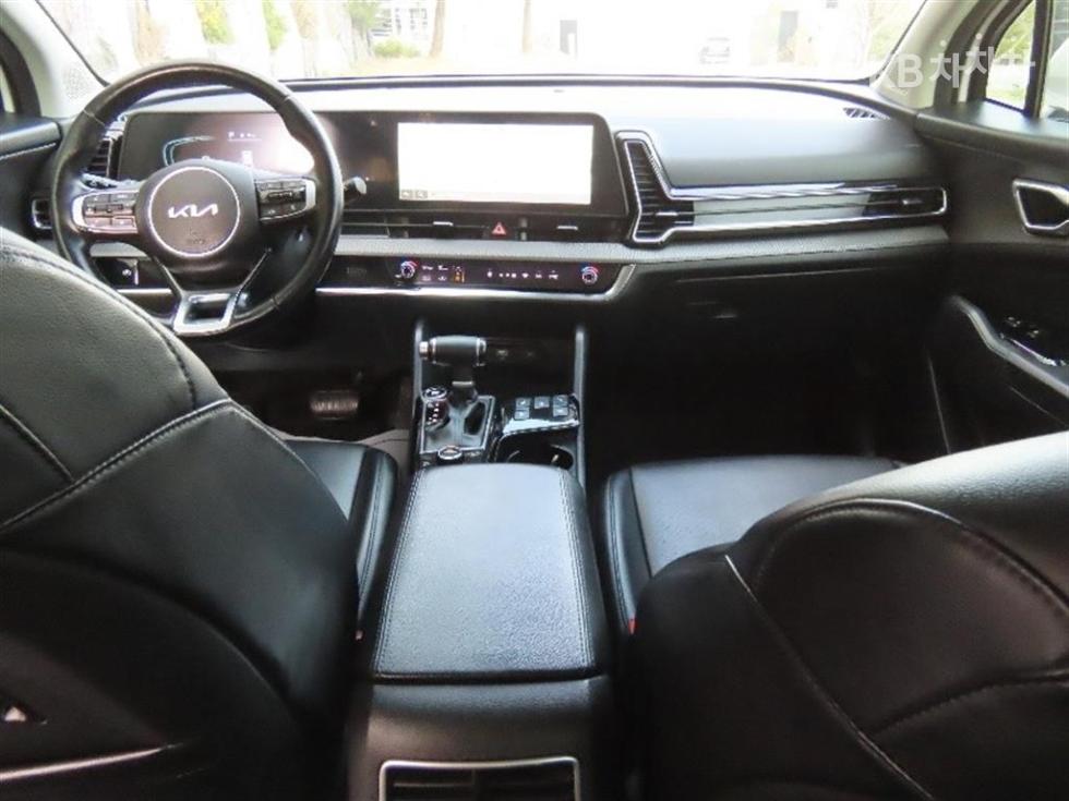 2023 - kia sportage