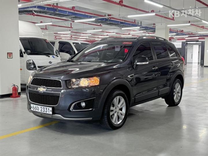 Chevrolet Captiva 2WD LT Premium 2
