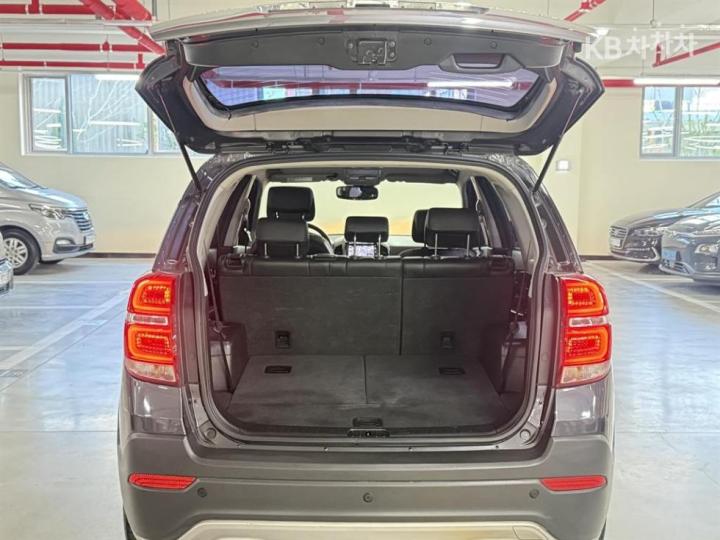 Chevrolet Captiva 2WD LT Premium 8