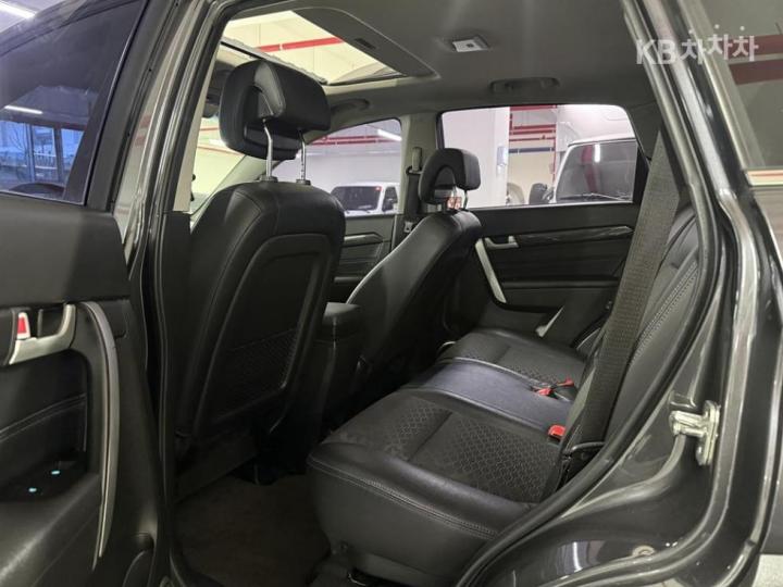 Chevrolet Captiva 2WD LT Premium 10