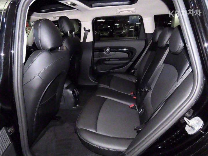 Mini Clubman 2.0 Cooper D High Trim 8