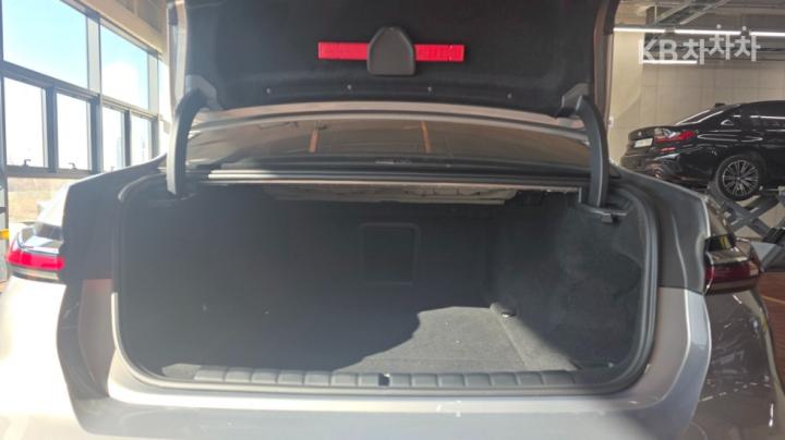 BMW i7 eDrive 50 M Sport 9