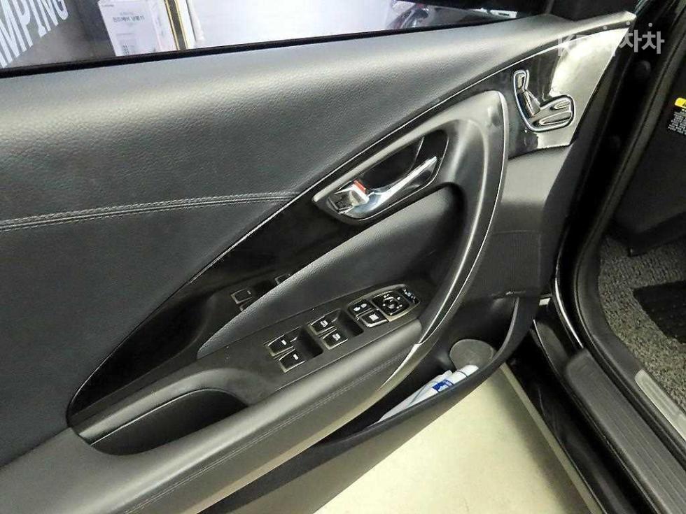 Hyundai Grandeur — miniaturë 13