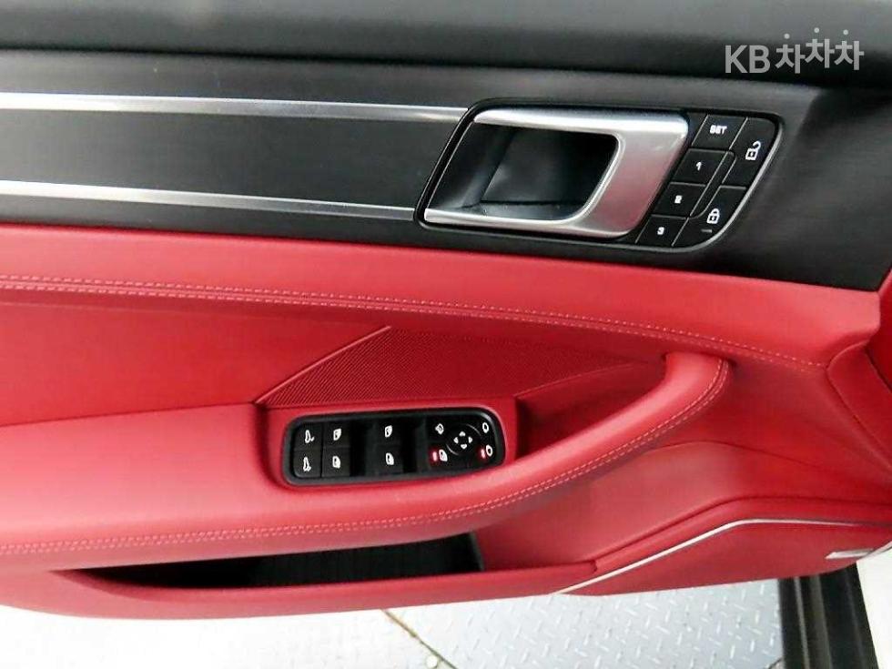 Porsche Panamera — miniaturë 11