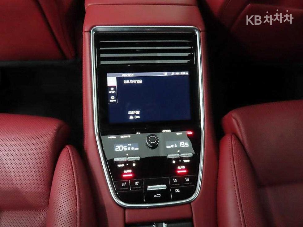 Porsche Panamera — miniaturë 13