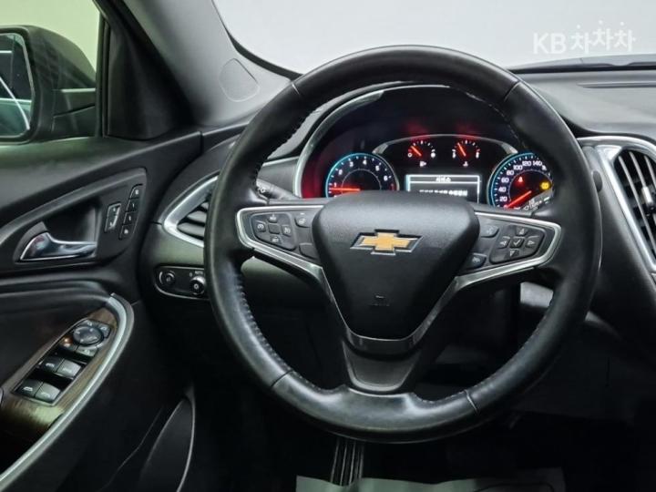 Chevrolet Malibu 1.5 Turbo LTZ 10