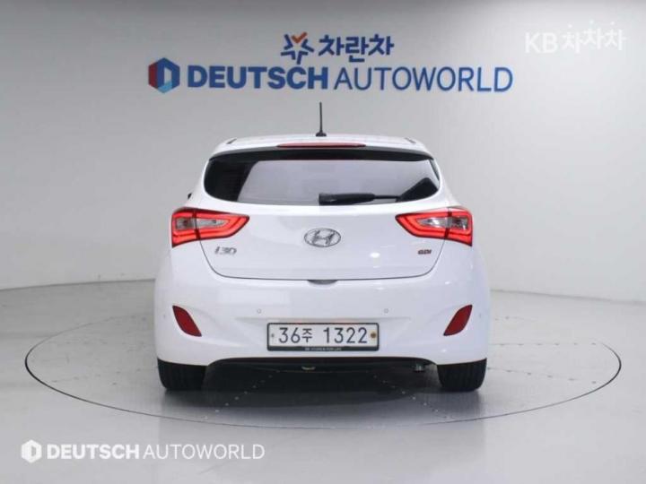 Hyundai i30 New 1.6 GDI Extreme 5