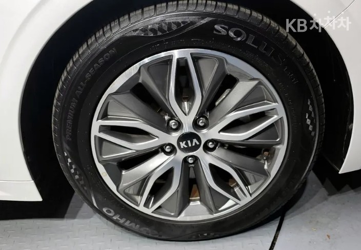 2020 - kia k5