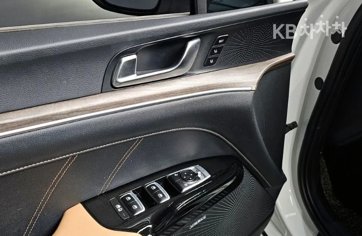 2020 - kia k5