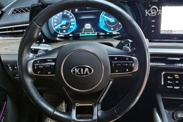 2020 - kia k5