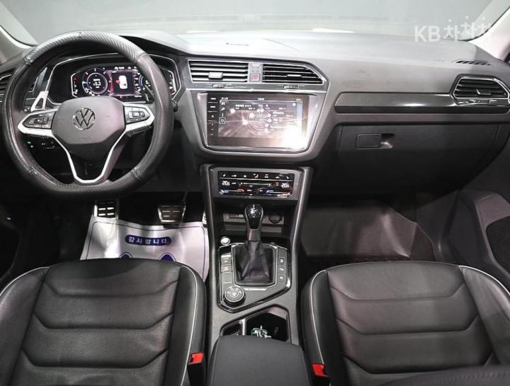 Volkswagen Tiguan 2.0 TDI 4Motion Prestige 6