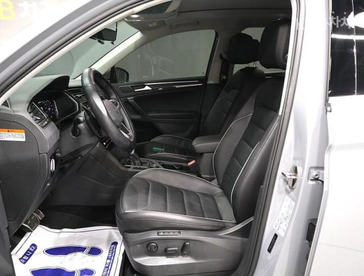 Volkswagen Tiguan 2.0 TDI 4Motion Prestige 10