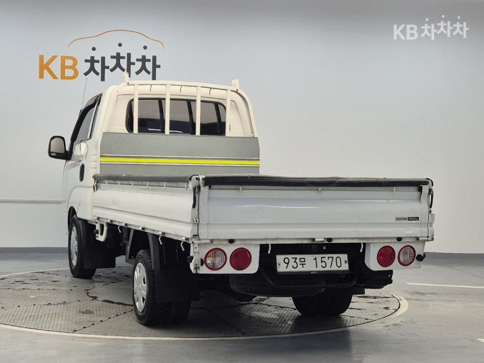 2022 - kia bongo iii