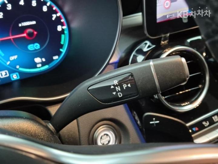 Mercedes-Benz GLC-Class X253 350e 4Matic Base Type 9