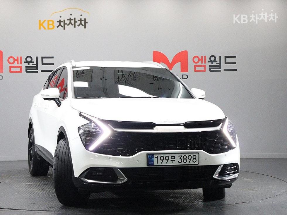 2023 - kia sportage