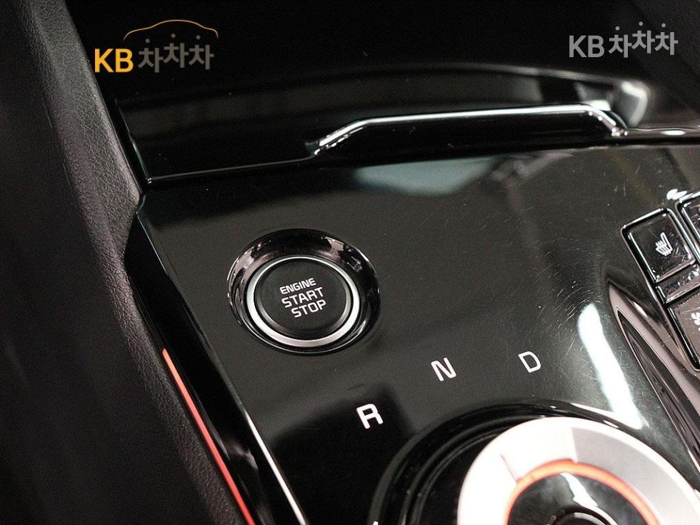 2023 - kia sportage