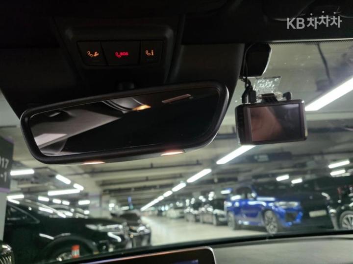 Mercedes-Benz C-Class C200 Cabriolet 9