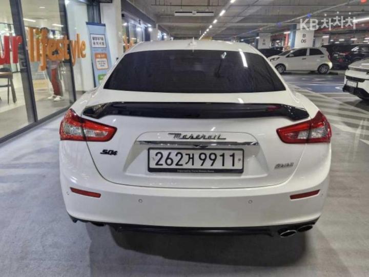 Maserati Ghibli 3.0 V6 6