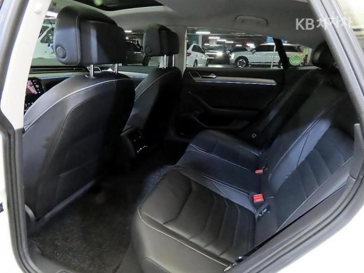 Volkswagen Arteon 2.0 TDI Elegance Prestige 8