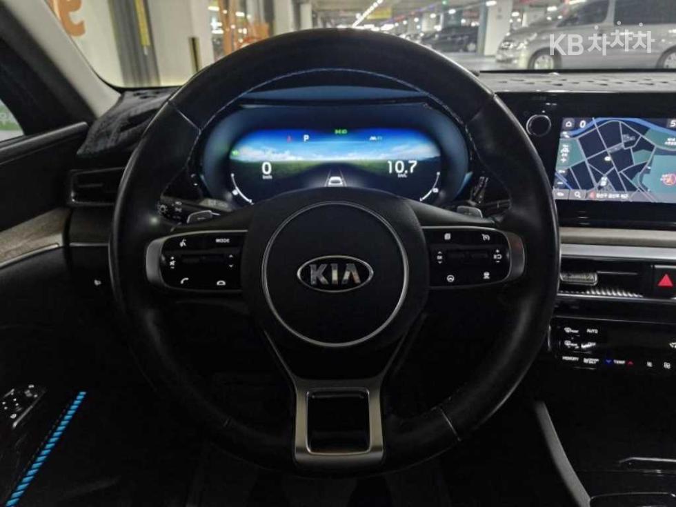 2020 - kia k5