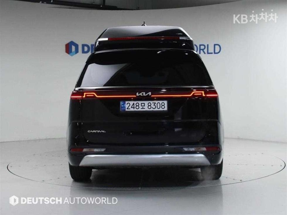 2023 - kia carnival
