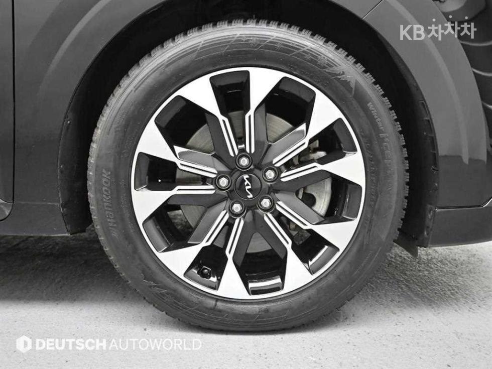 2023 - kia carnival