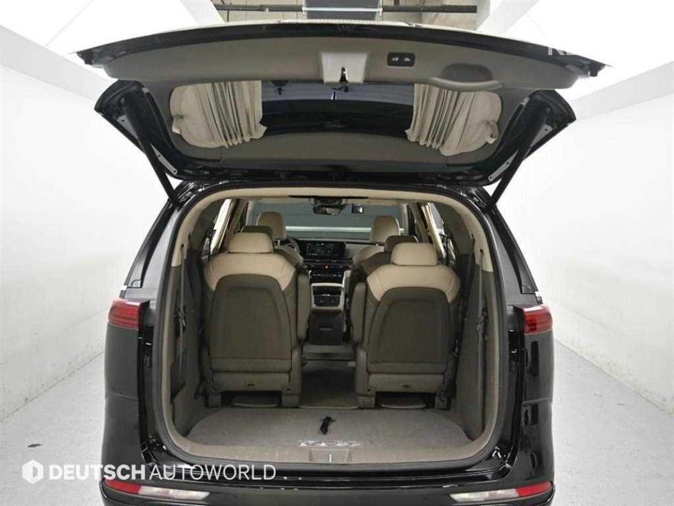 2023 - kia carnival