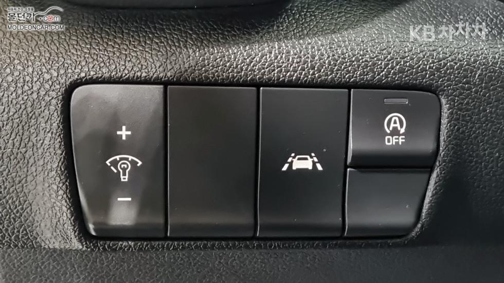 2021 - kia sportage