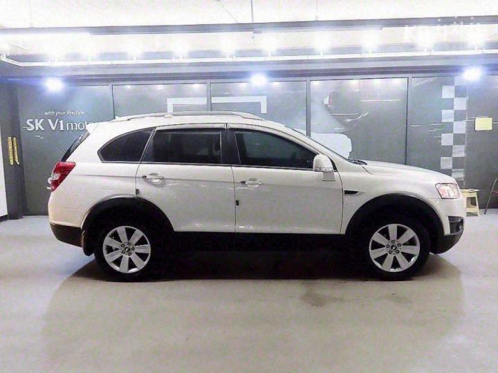 Chevrolet Captiva 2WD LT 4
