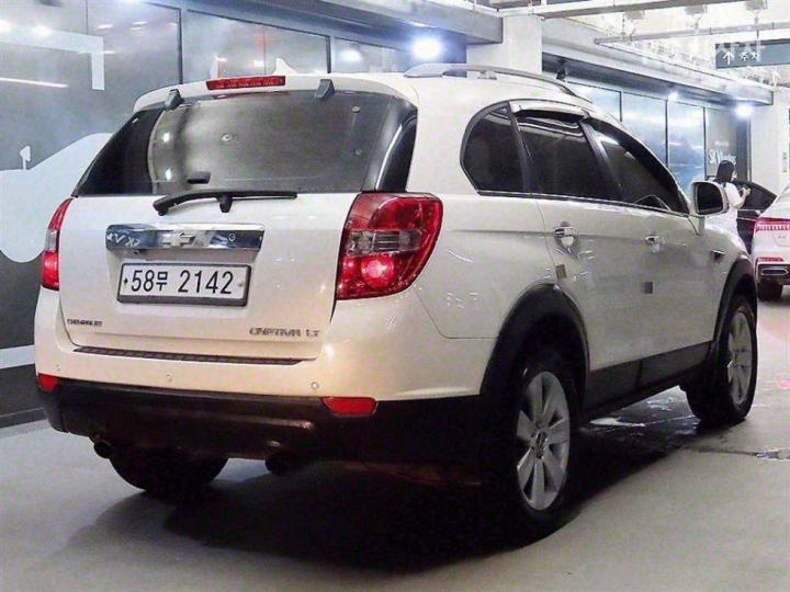 Chevrolet Captiva 2WD LT 5