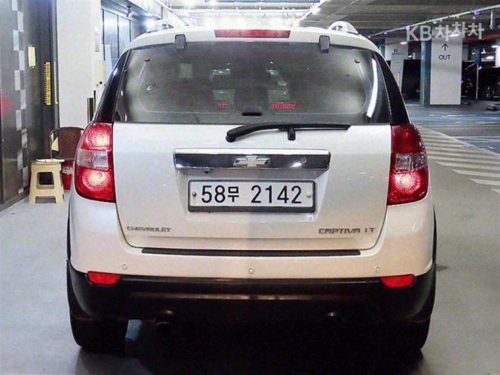 Chevrolet Captiva 2WD LT 6
